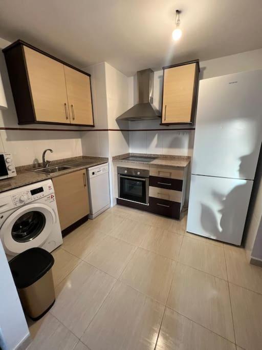 Apartamento Con Piscina ,Parking Y Aire Acondicionado Sant Carles de la Ràpita Exterior foto